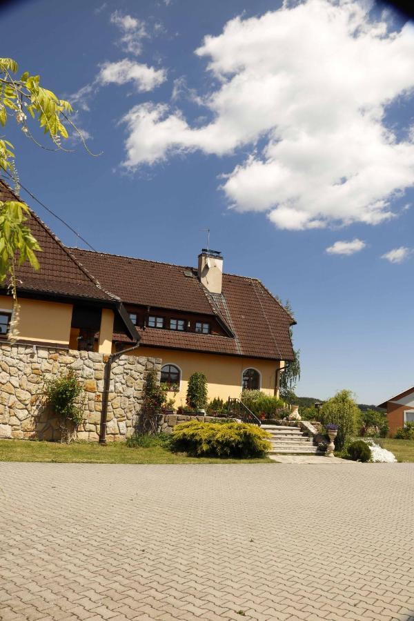 Apartman U Vagnera Dvur Kralove nad Labem Ngoại thất bức ảnh