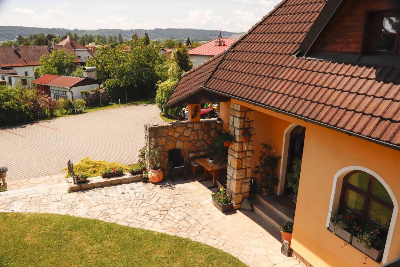 Apartman U Vagnera Dvur Kralove nad Labem Ngoại thất bức ảnh