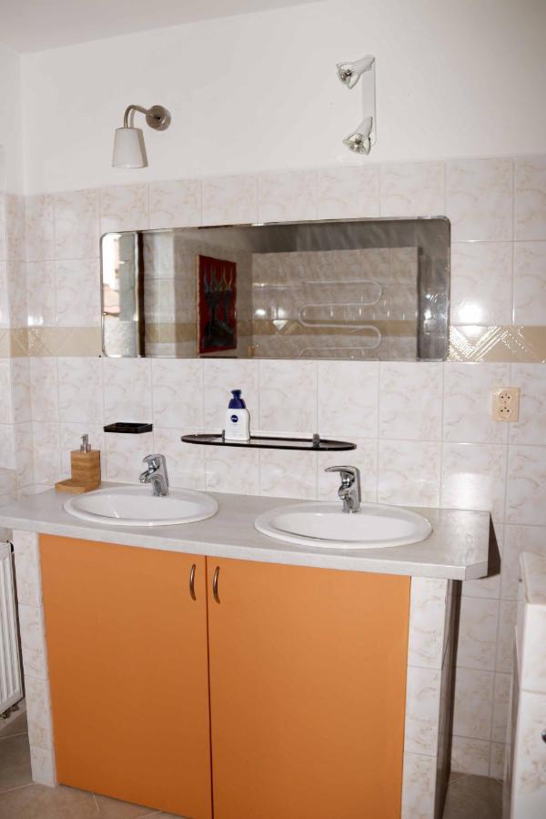 Apartman U Vagnera Dvur Kralove nad Labem Ngoại thất bức ảnh
