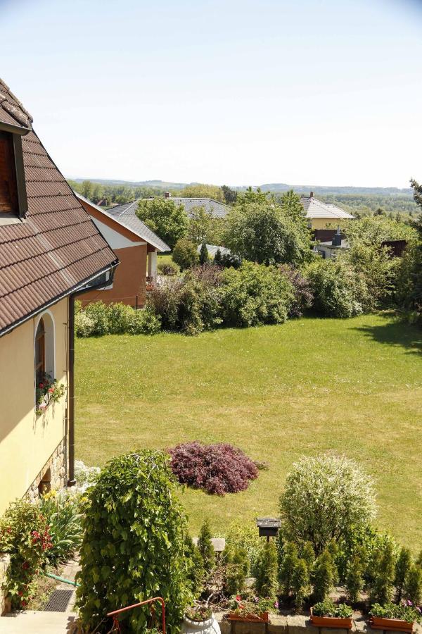 Apartman U Vagnera Dvur Kralove nad Labem Ngoại thất bức ảnh